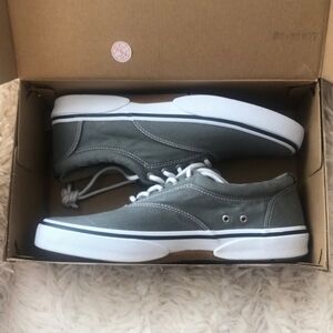 New in Box Sperry Grey Top-Siders - Size 8.5 🖤🤍